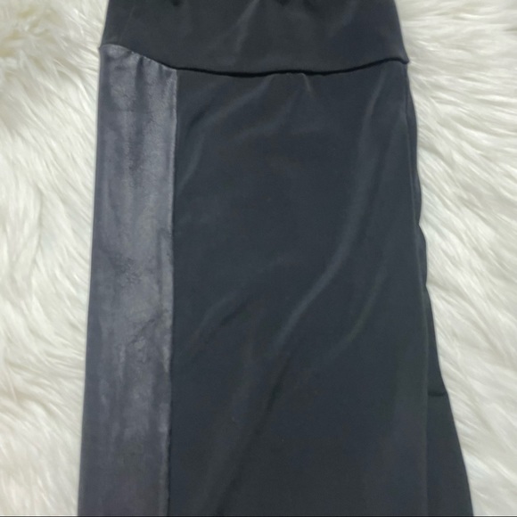 Floreiza Women’s Black Faux Leather Side Striped Lightweight Legging Size M EUC - Picture 8 of 9